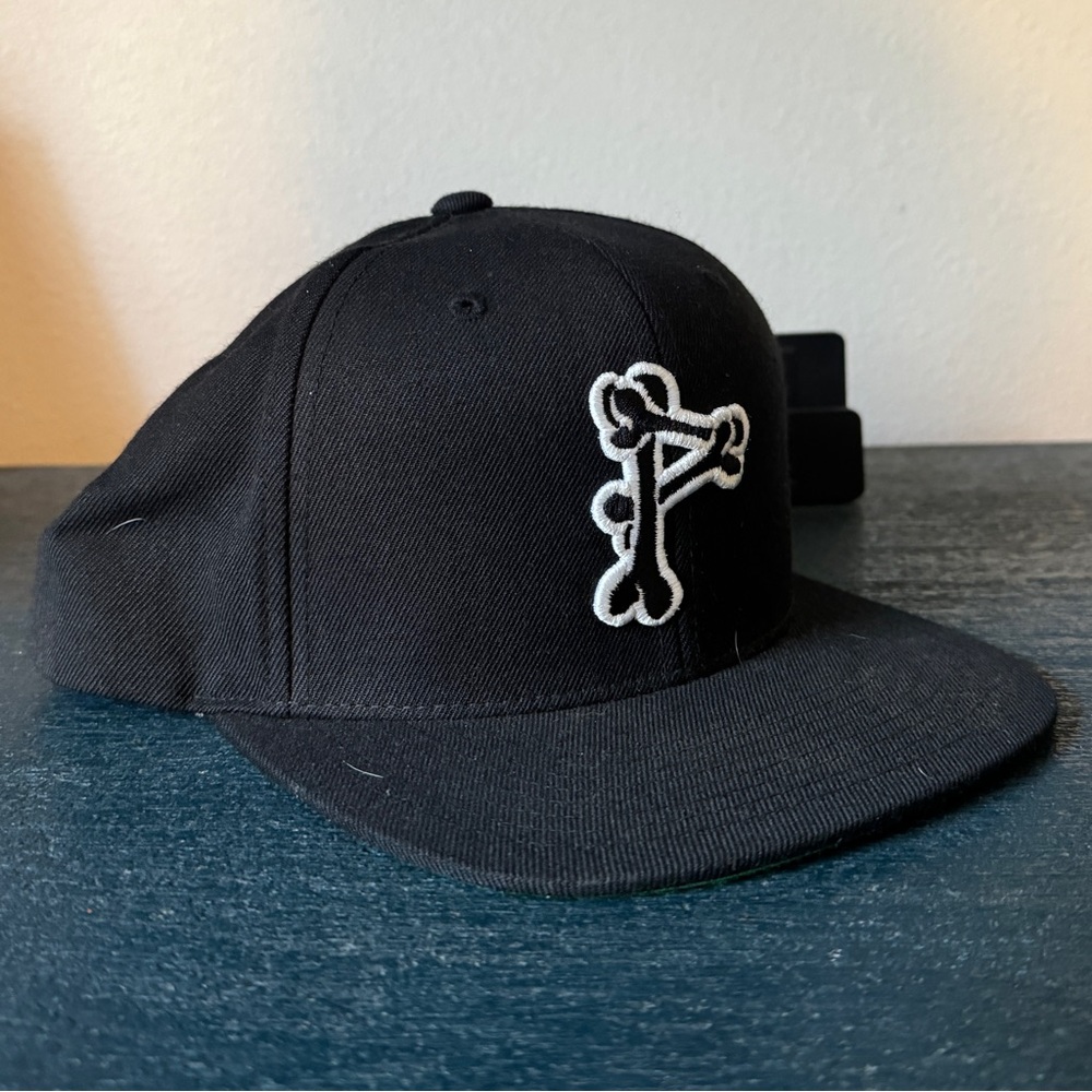 Private Shop Bones Hat